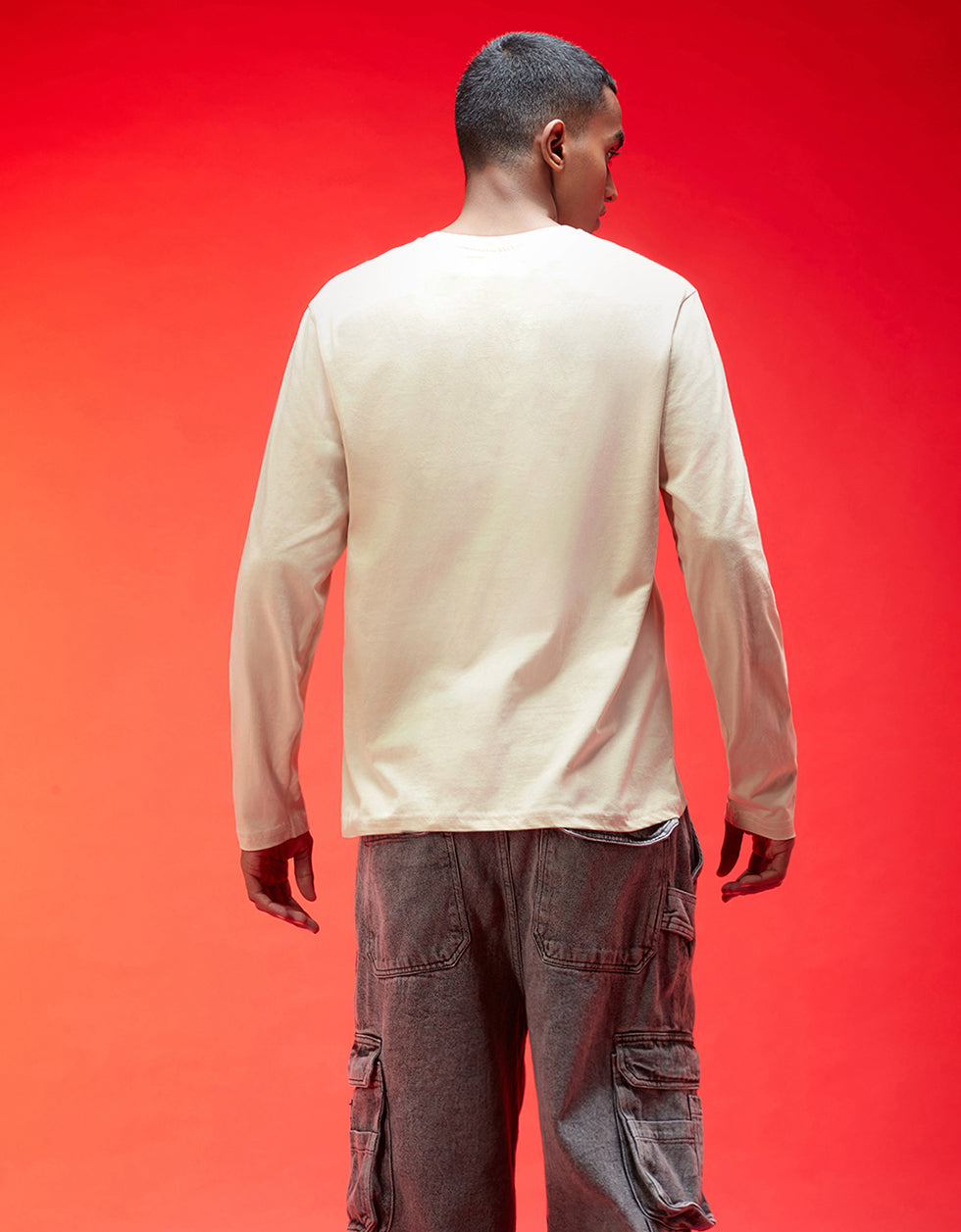 Henley Swan White Solid T-shirt