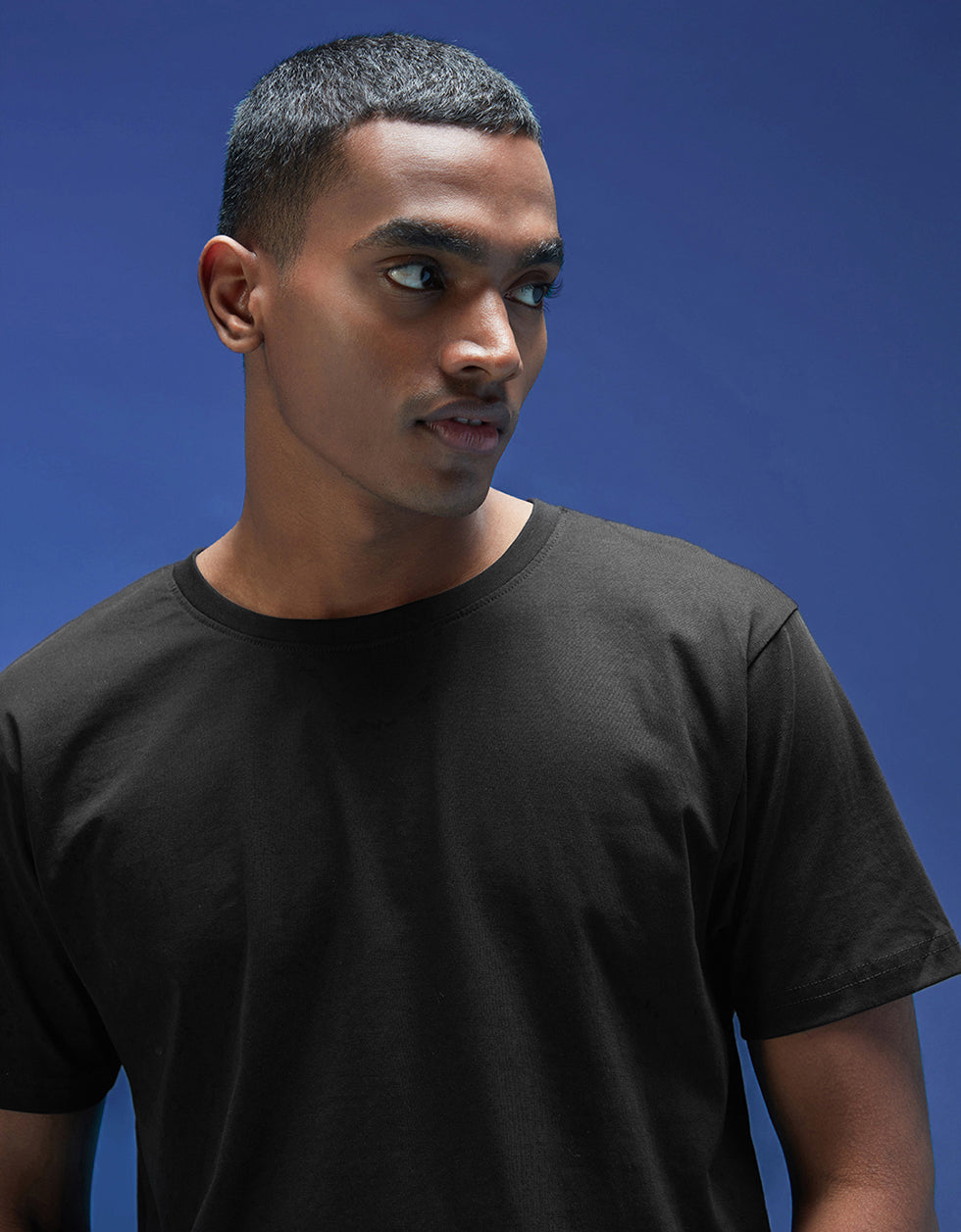 Black Plain Regular Fit T-shirt