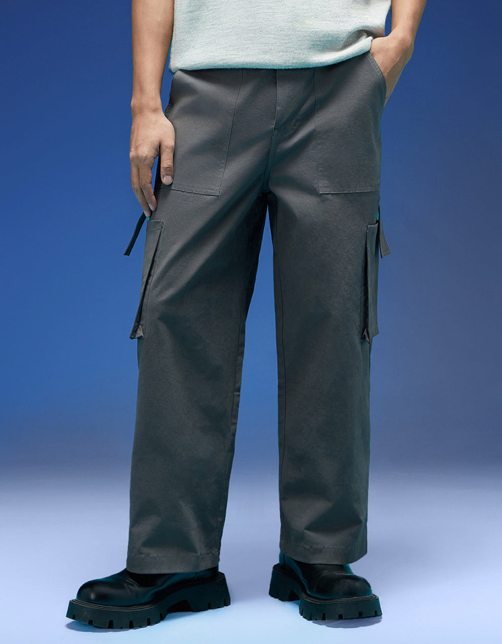 Grey Bellow Pocket Woven Exclusive Cargo Pant