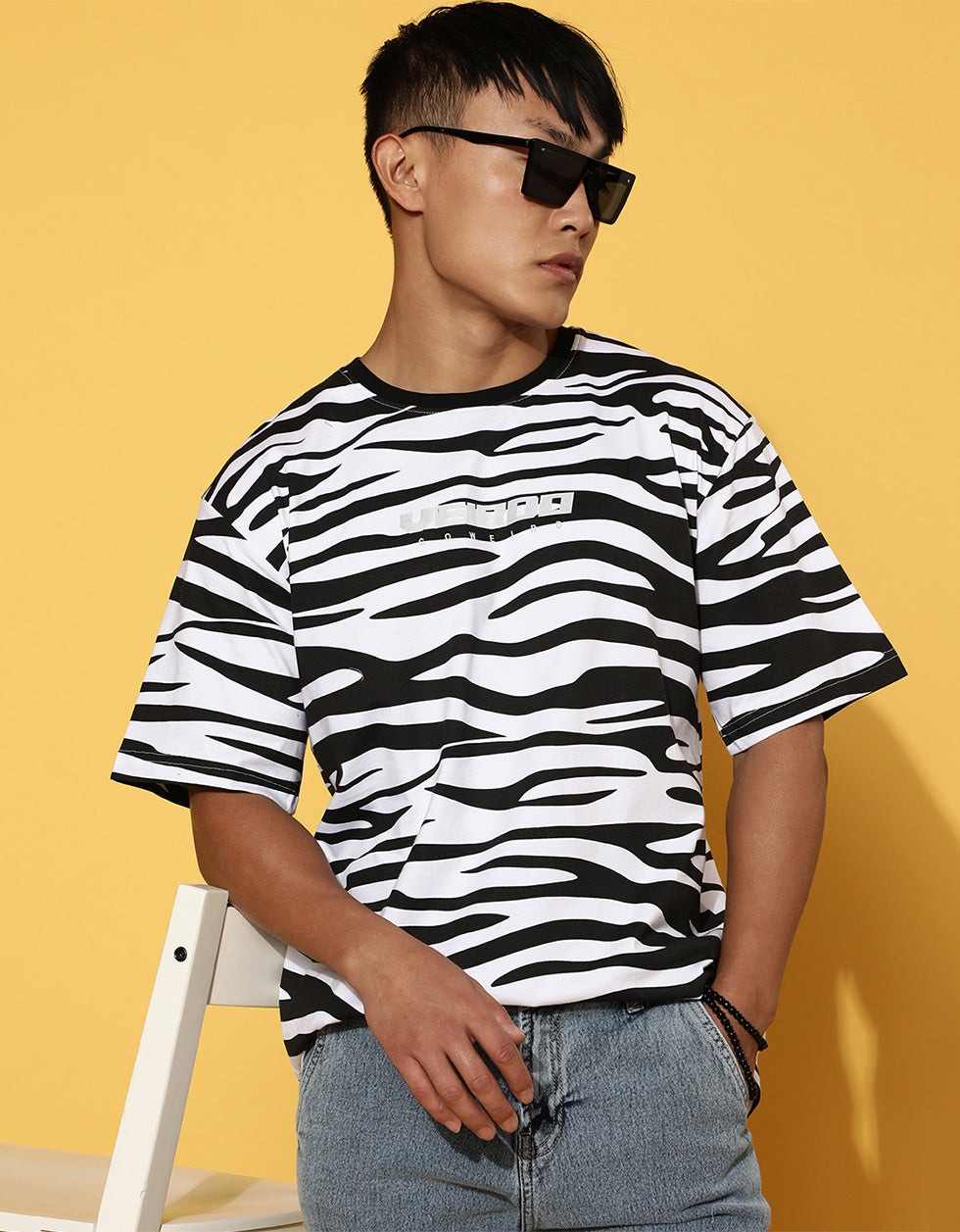 Zebra Print Men's Oversized All Over Animal Print T-shirt