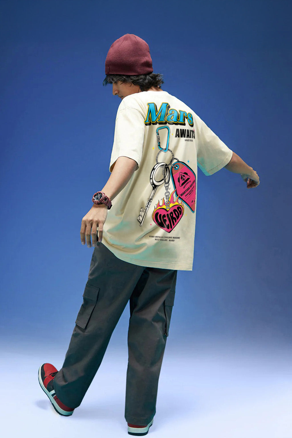 Mars Swanwhite Oversized Puff Printed Exclusive T-shirt