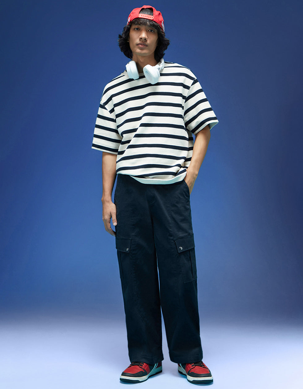 Navy Woven Relaxed Fit High-Rise Exclusive Cargo Pant