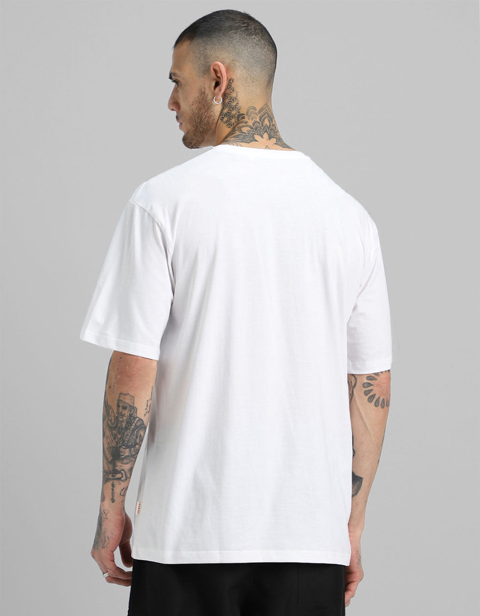VEIRDO Printed White Men's Front Typographic Printed Tshirt