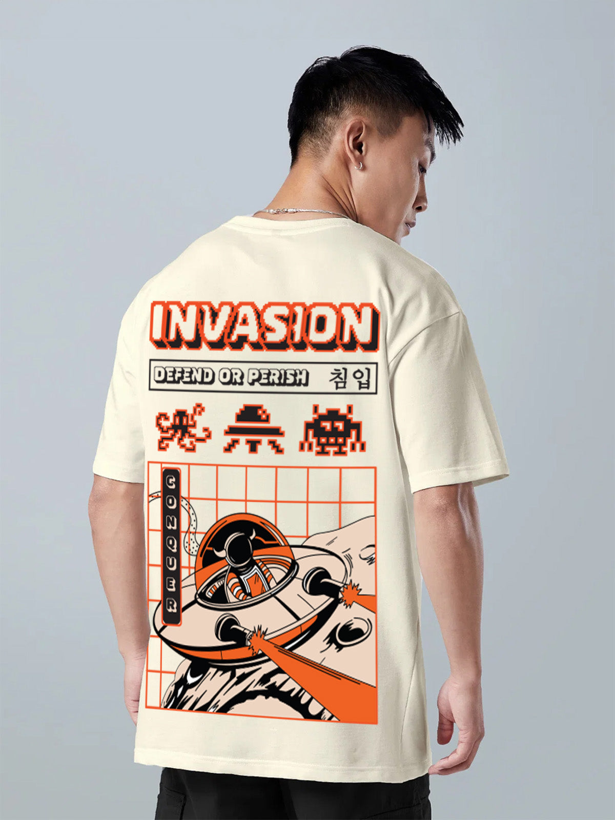 Invasion Swanwhite Oversized Graphic Printed T-shirt