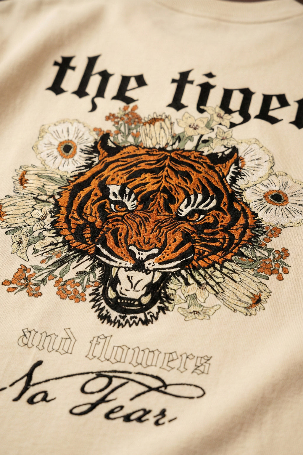 Tiger Swanwhite Plus Size Printed Exclusive T-Shirt