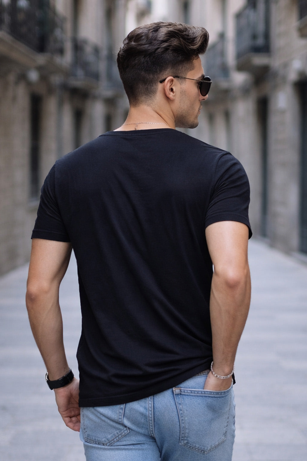 Black Plain Regular Fit T-shirt