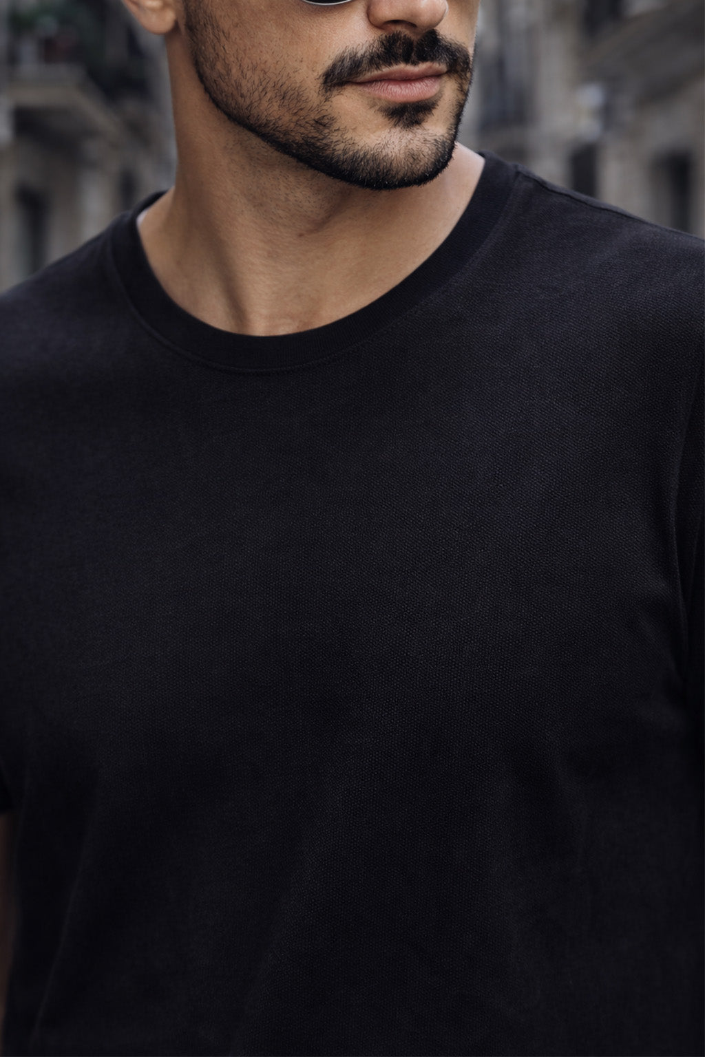 Black Plain Regular Fit T-shirt