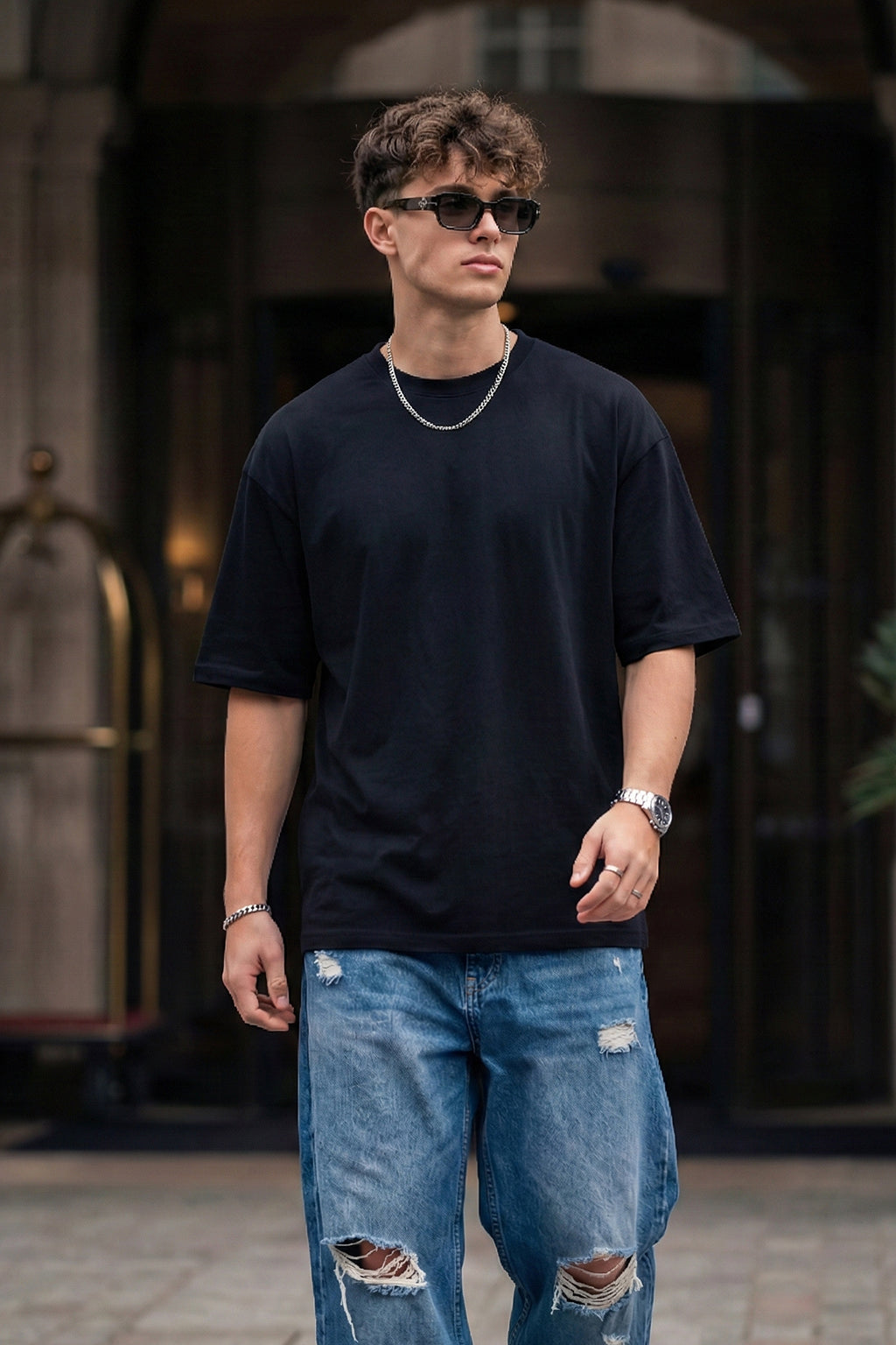 YOUNG BLOOD Printed Black Oversized Back Graphic Printed T-shirt