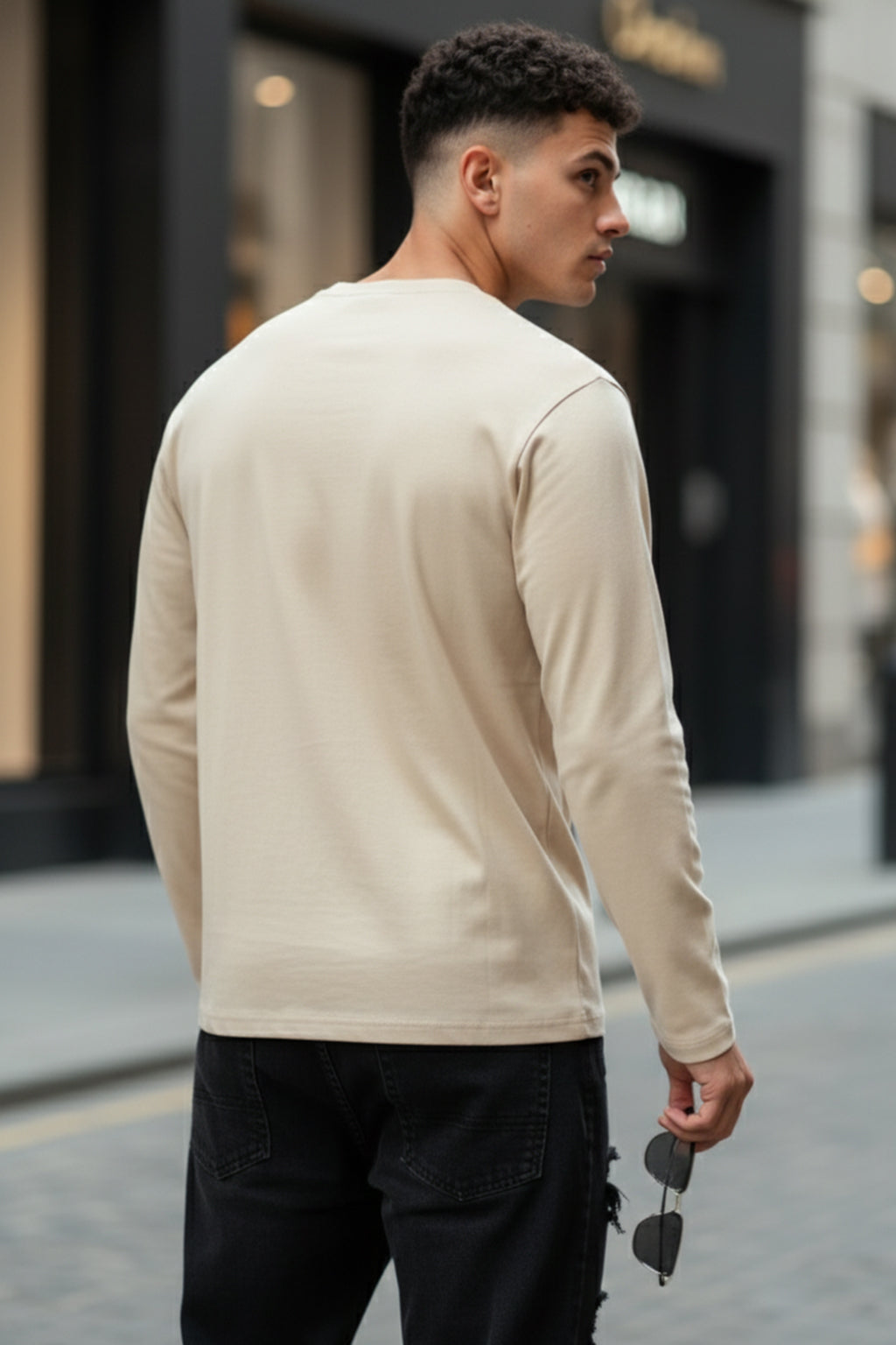 Henley Swan White Solid T-shirt