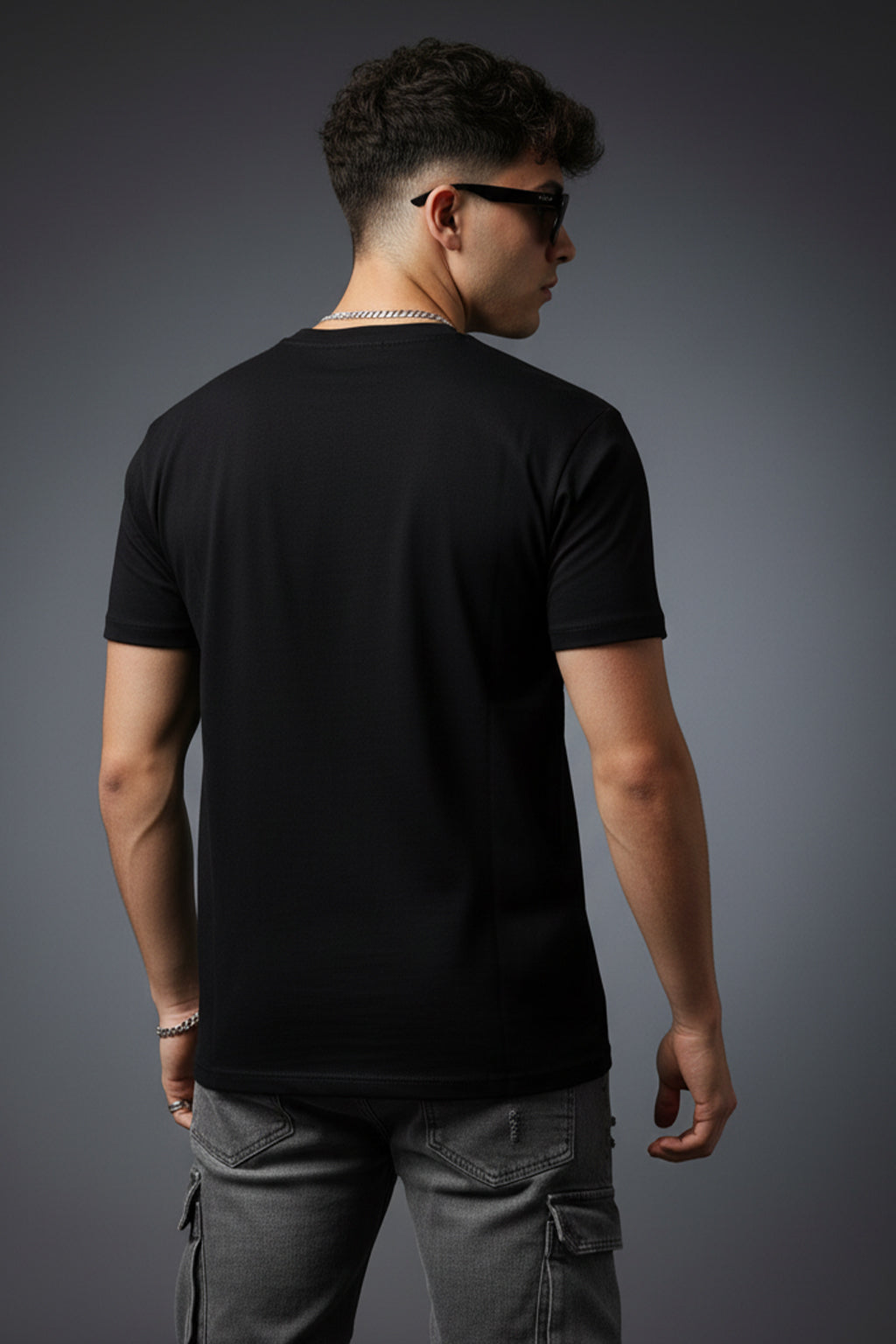 Who You Think Black Regular Fit Printed T-shirt