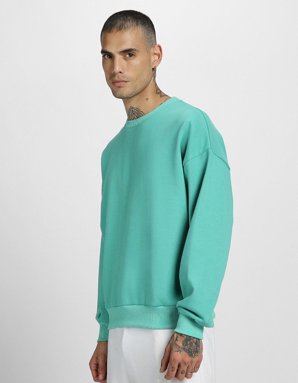 Green Solid Full Sleeve Sweatshirt Veirdo