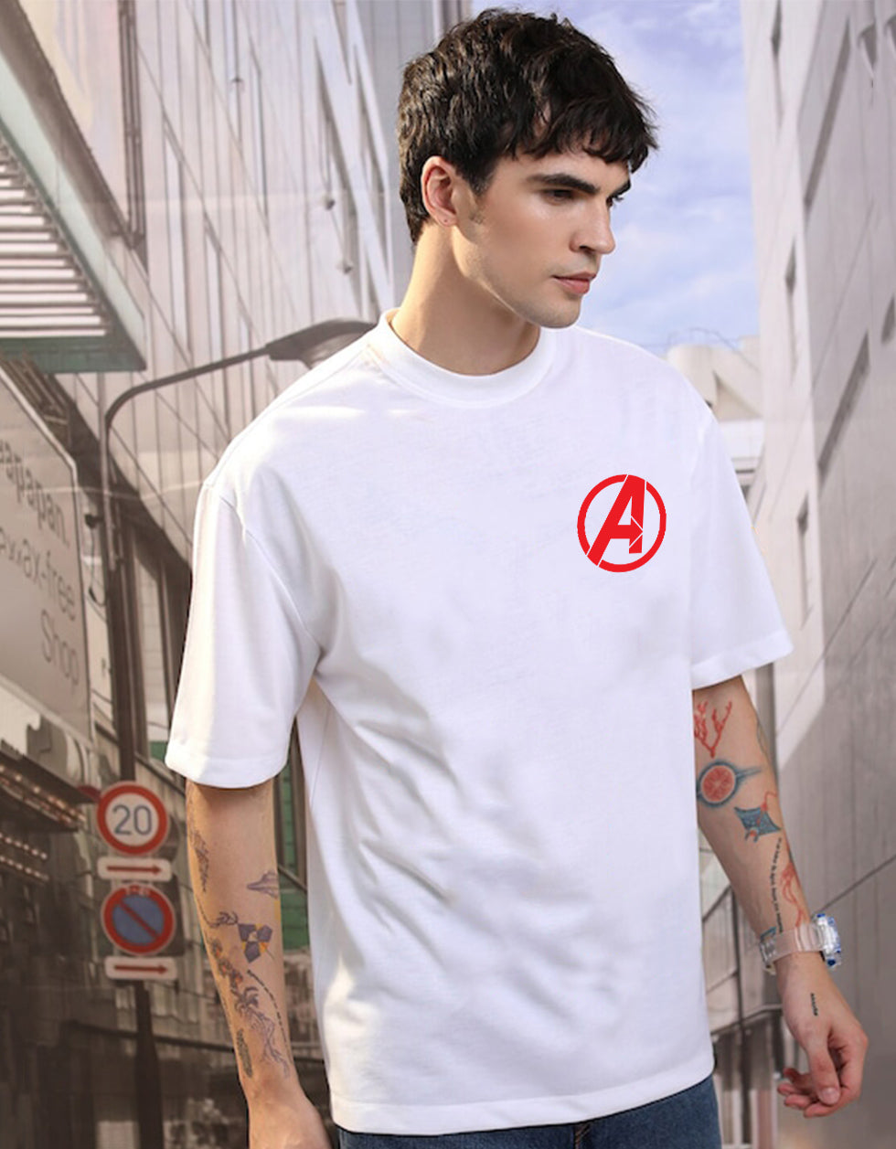 Heroes Tee - Original Marvel Oversized White T-Shirt Veirdo