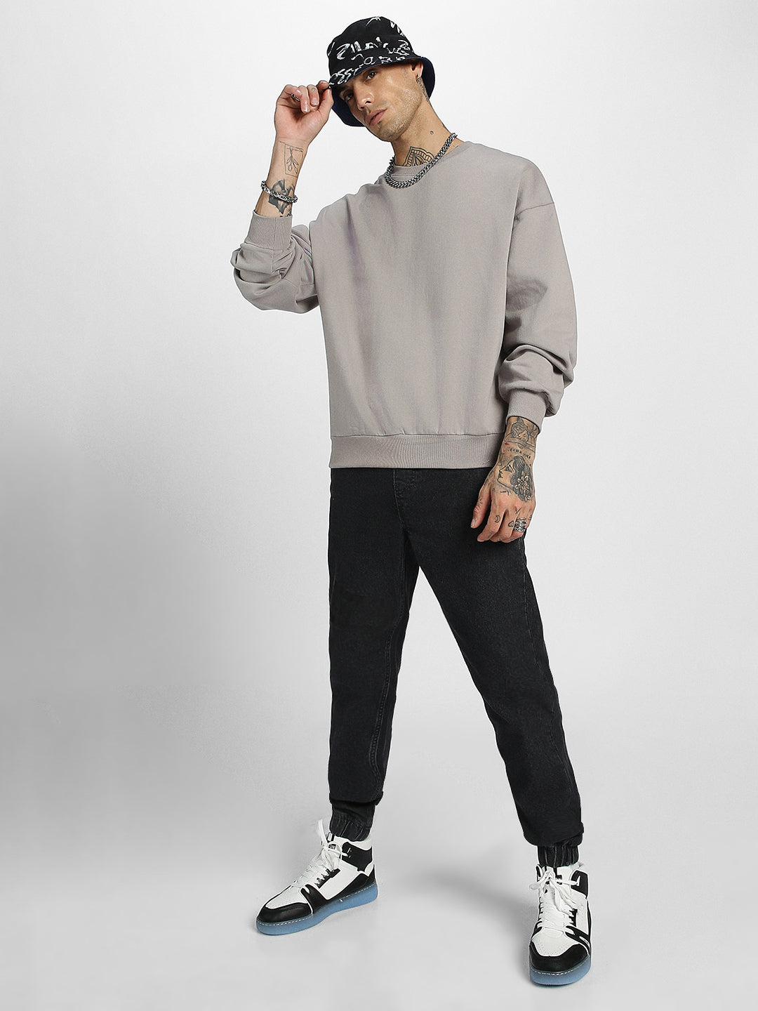 Modern Minimalism: Grey Solid Oversized Fit Fashion Sweatshirt Veirdo