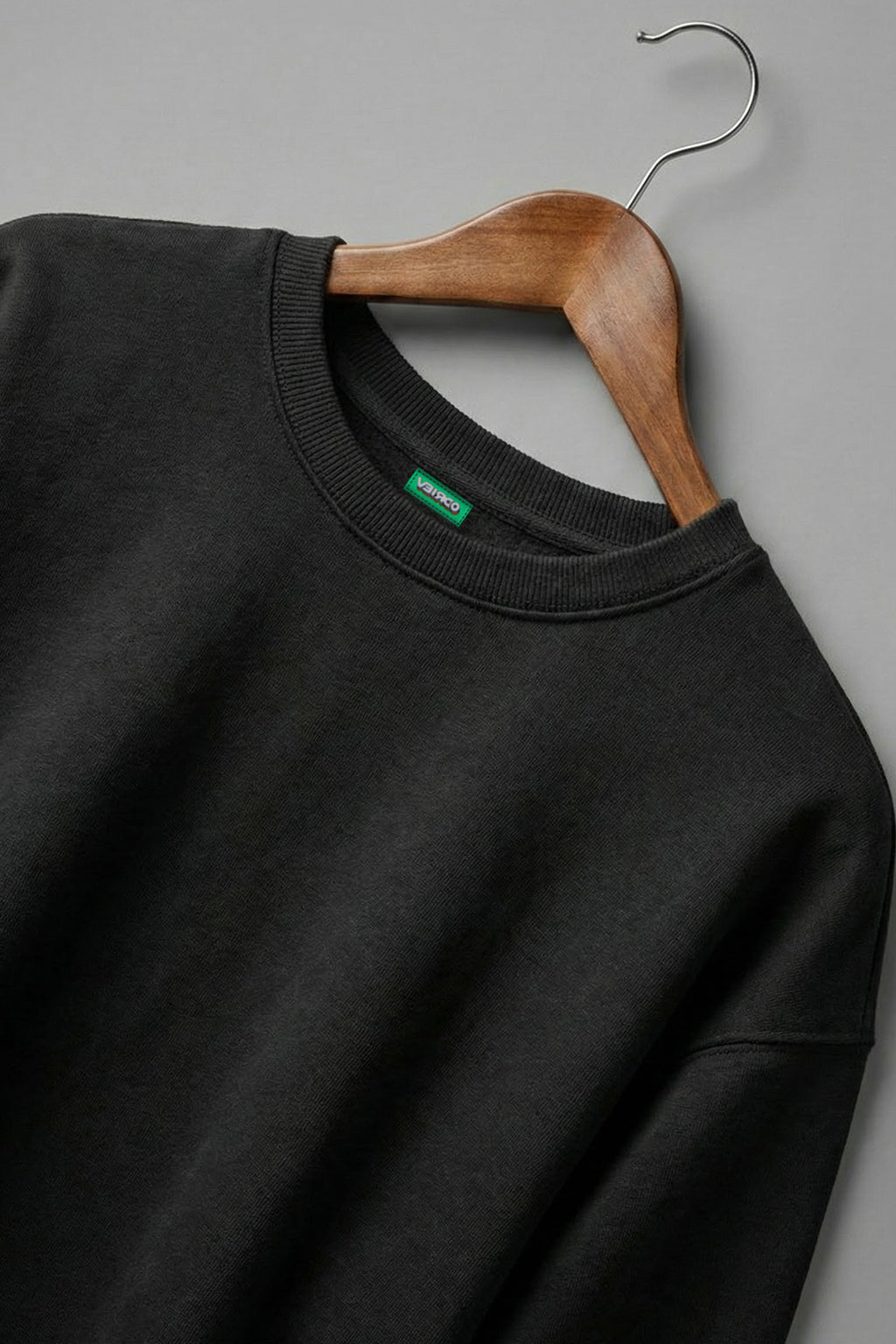 Black Plain Regular Fit Sweatshirt